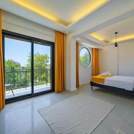 Arici Evi Delux Luxury With Indoor And Outdoor Pool 别墅 *