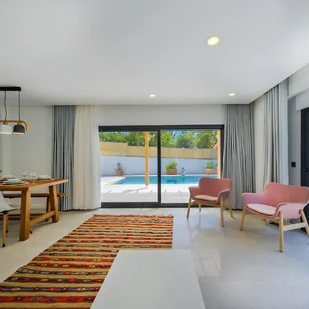 וילה Arici Evi Delux Luxury With Indoor And Outdoor Pool *
