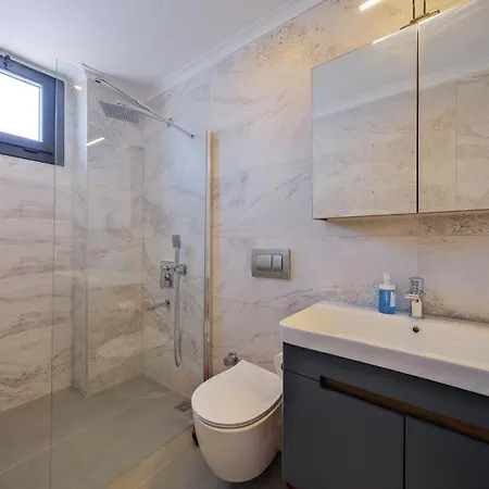 Arici Evi Delux Luxury With Indoor And Outdoor Pool * 费特希耶