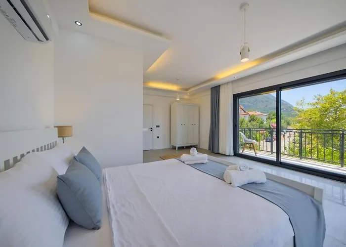 Arici Evi Delux Luxury With Indoor And Outdoor Pool Вилла