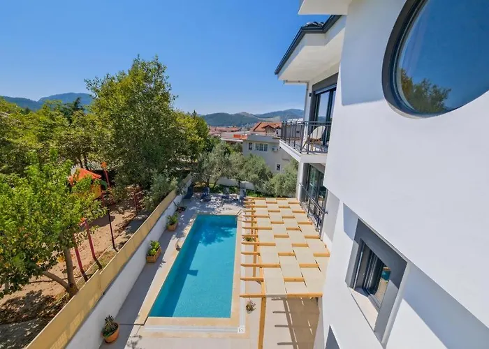 Arici Evi Delux Luxury With Indoor And Outdoor Pool Вилла *