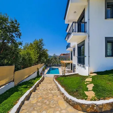 Arici Evi Delux Luxury With Indoor And Outdoor Pool וילה *